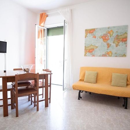 Cozy Apartments De Gasperi Bari Exterior foto