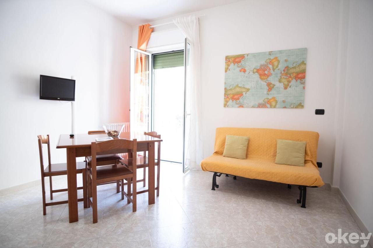 Cozy Apartments De Gasperi Bari Exterior foto