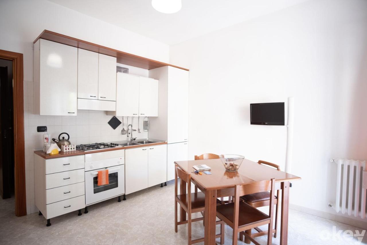 Cozy Apartments De Gasperi Bari Exterior foto